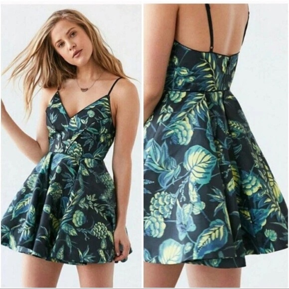 Silence + Noise Green and Blue Leaf Print Mini Dress - Picture 2 of 6